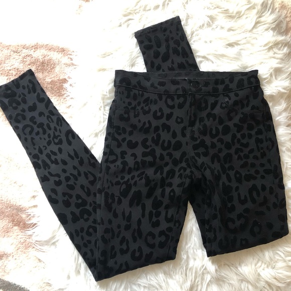 { J Brand } Super Skinny Black Leopard Jeans - Picture 3 of 7